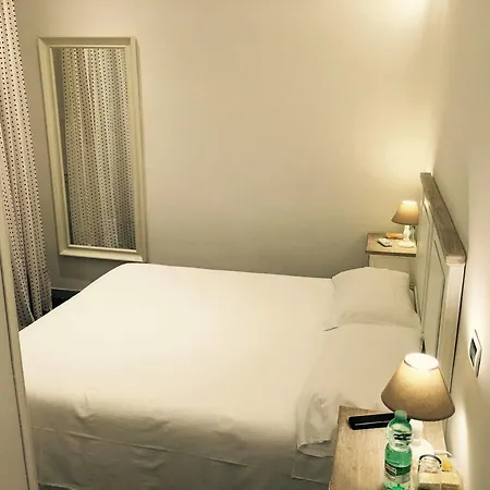 O La Civetta Di Trastevere Róma