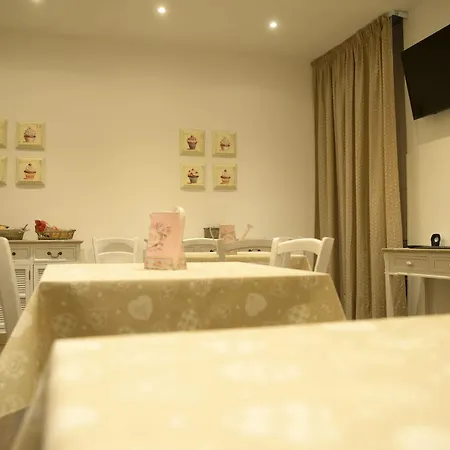 O La Civetta Di Trastevere بيت ضيافة 4*