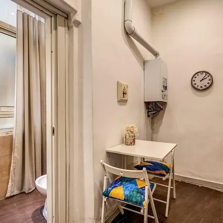 بيت ضيافة O La Civetta Di Trastevere روما